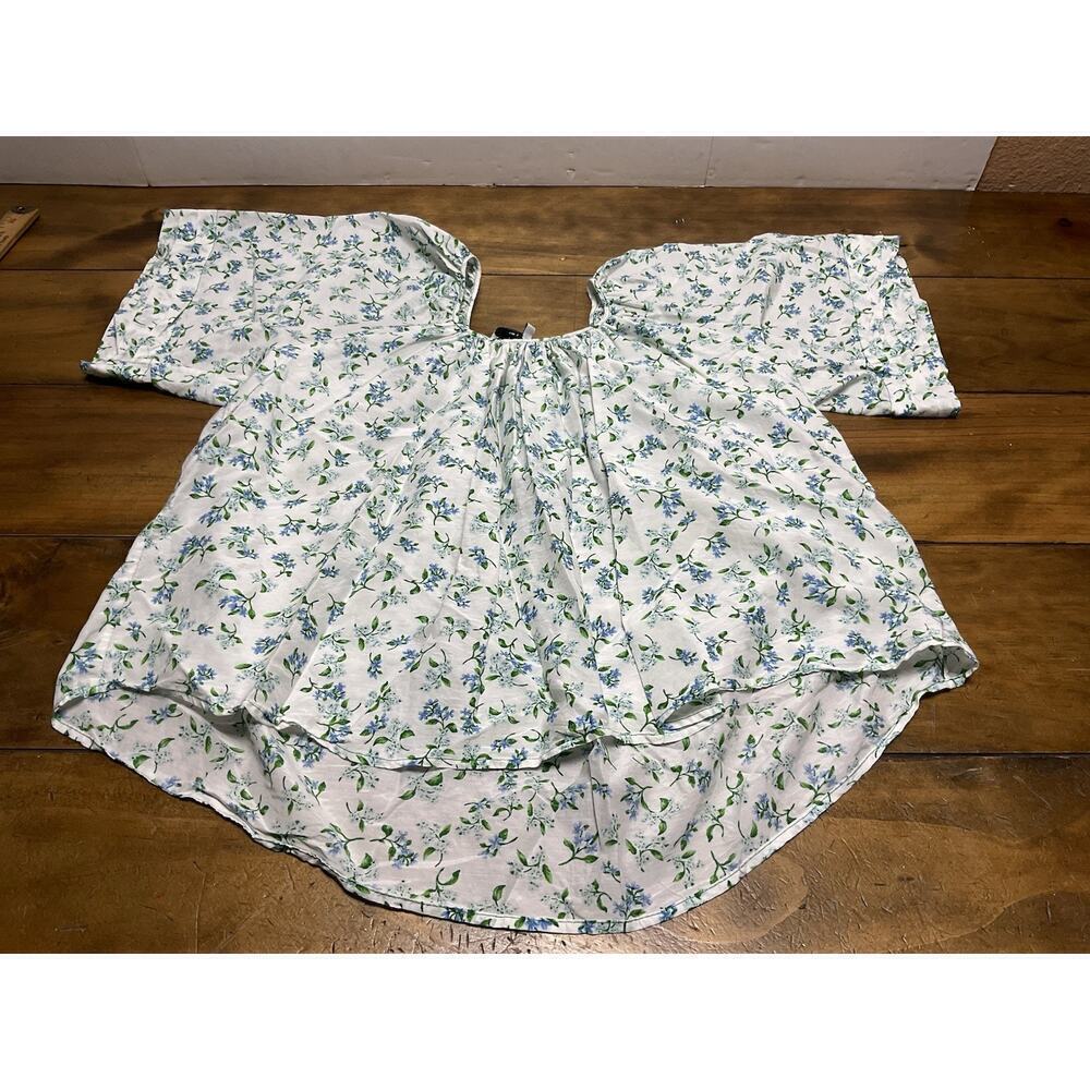 Hunter Bell White Dewberry Floral Waylon blouse Size Small